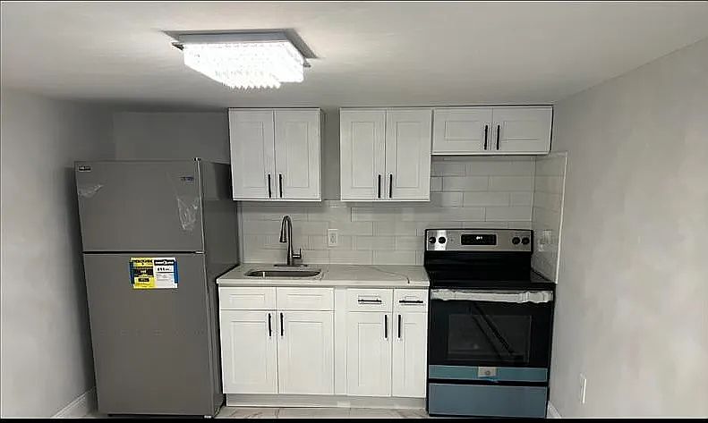 1st image of 3326 Tiemann Ave #1
