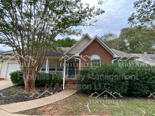 107 Ashton Ln Photo 1