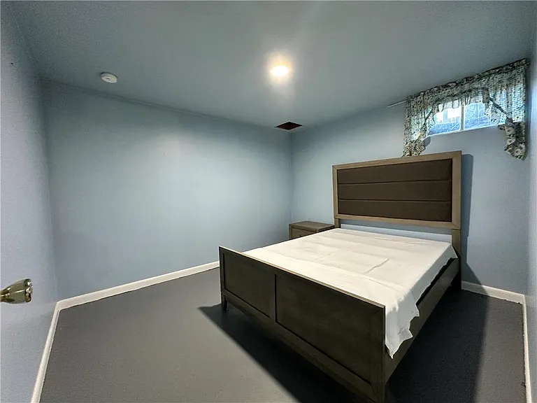 1515 Livingston St — Photo 23
