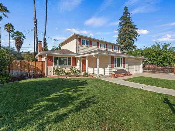 2nd image of 2437 Nautilus Ct
