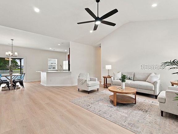 4th image of 6 Wolf Creek Cove