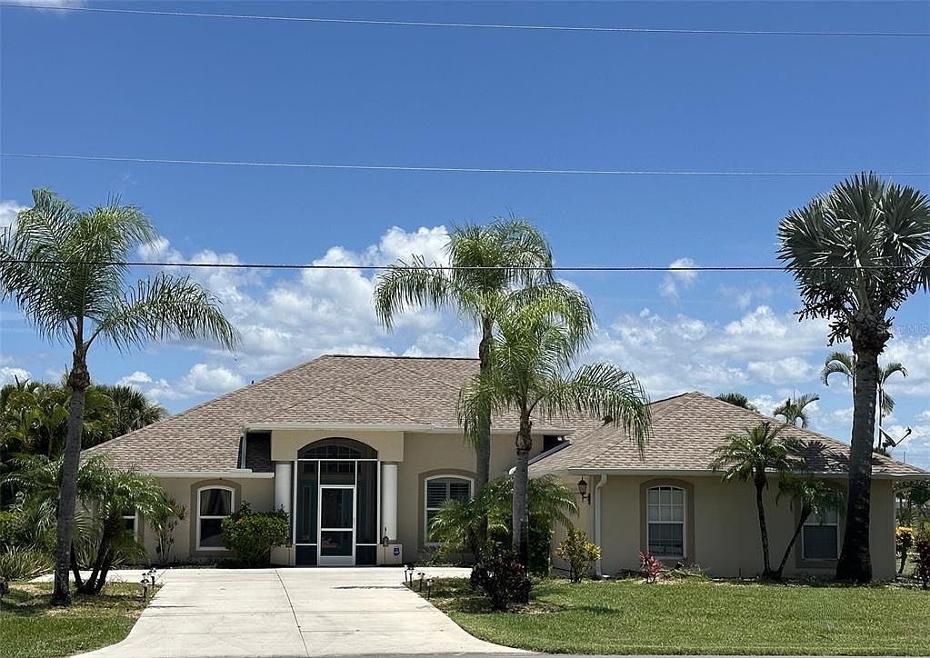 4 PINEHURST PLACE — Pinemoor West Golf Club