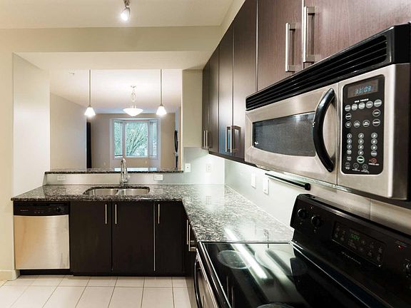 3rd image of 830 Centre Ave NE #204