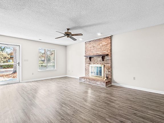 4th image of 6536 Valene Ct.