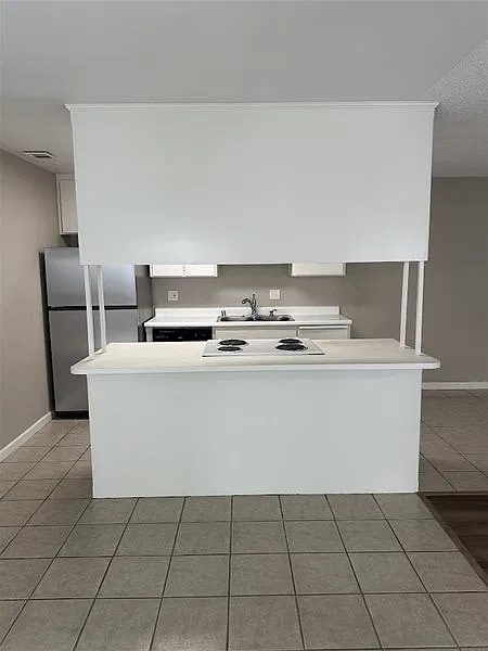 2 bed, 1.0 bath, 1100 sqft, $1,925 — Photo 4