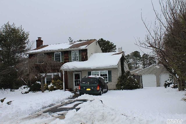 1st image of 27 Cottage Dr