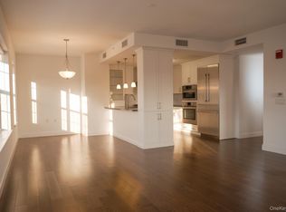 10 Byron Place #601, Larchmont, NY
