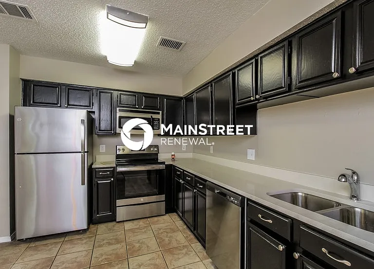 6856 Driffield Cir E — Photo 8