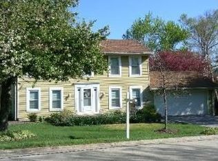 2316 Ridgewood Rd, Lisle, IL 60532