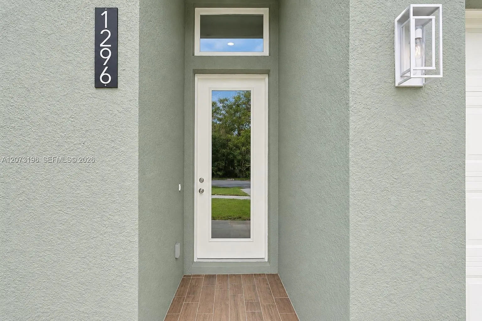 4 bed, 2.0 bath, 1768 sqft, $3,200 — Photo 3