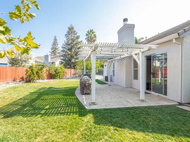 2055 Keel Ct — Photo 9