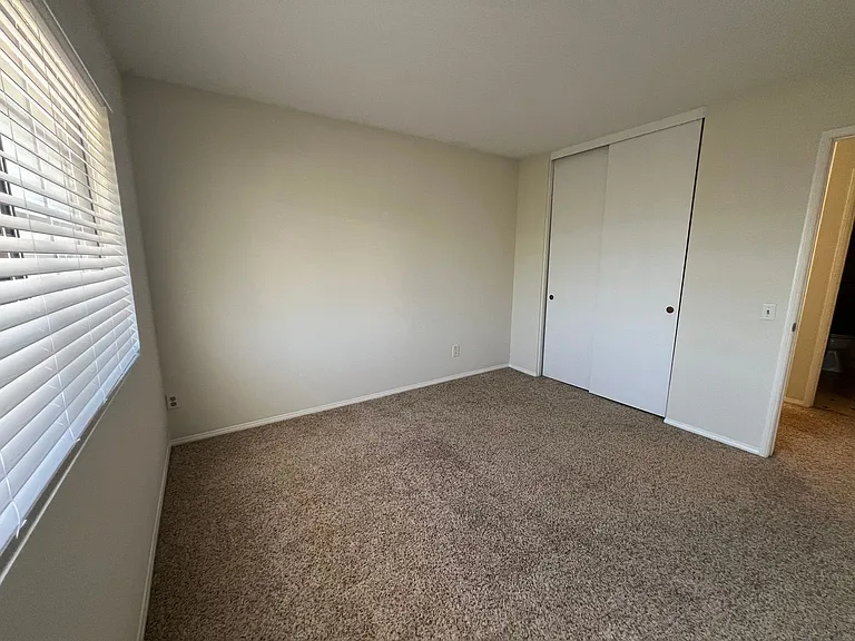 2209 E Vista Canyon Rd — Photo 24