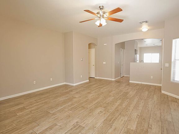3rd image of 484 E Placita Nodo