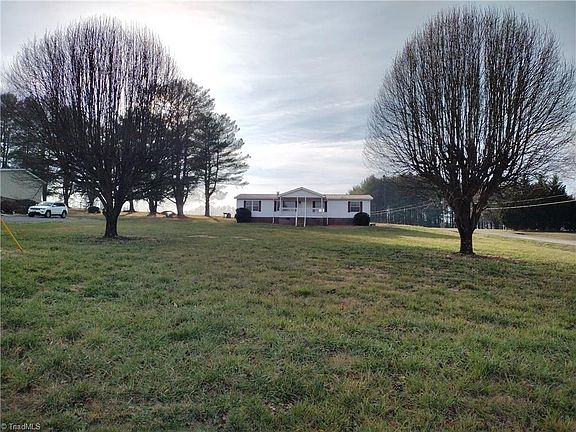 2nd image of 125 Breezyridge Way