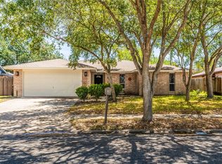 6118 Locke Ln, Corpus Christi, TX 78415