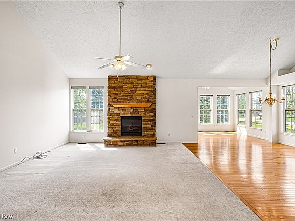 5th image of 4558 Hearthstone Way