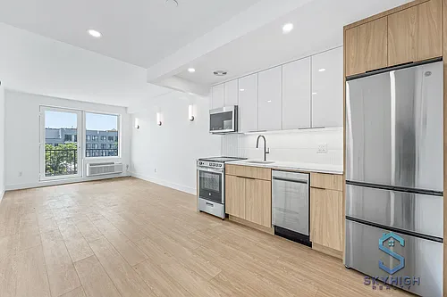 851 Lexington Ave #5E Photo 1