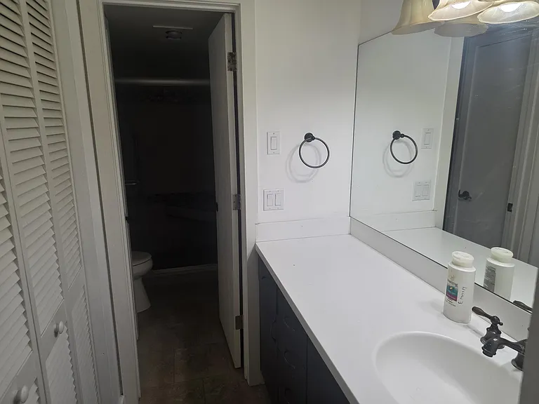 959 SE 2nd Ave #105 — Photo 15