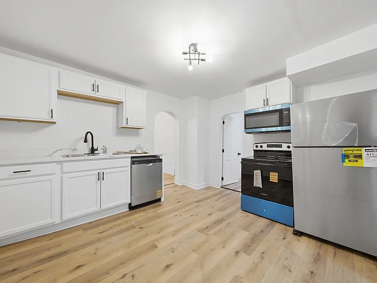 1415 N Maplewood Ave — Photo 10