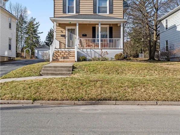 52 Spring St, Geneva, NY 14456