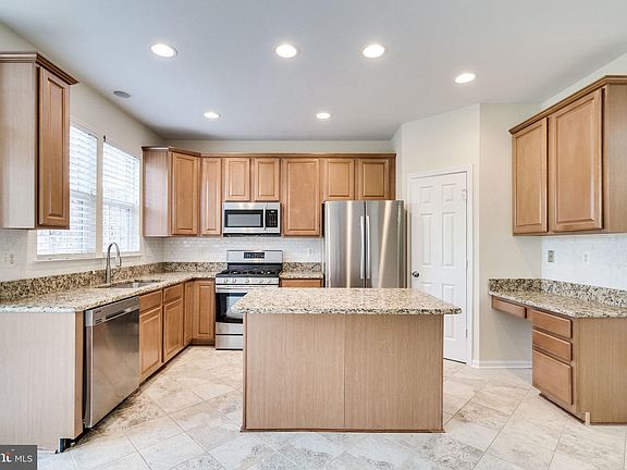 3rd image of 11526 Cavalier Landing Ct