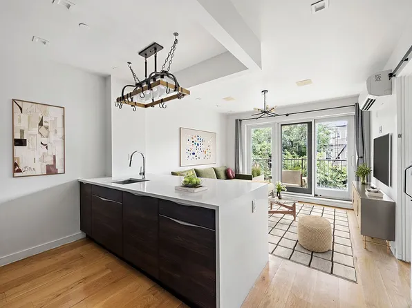 238 Richardson St #3B, Brooklyn, NY 11222