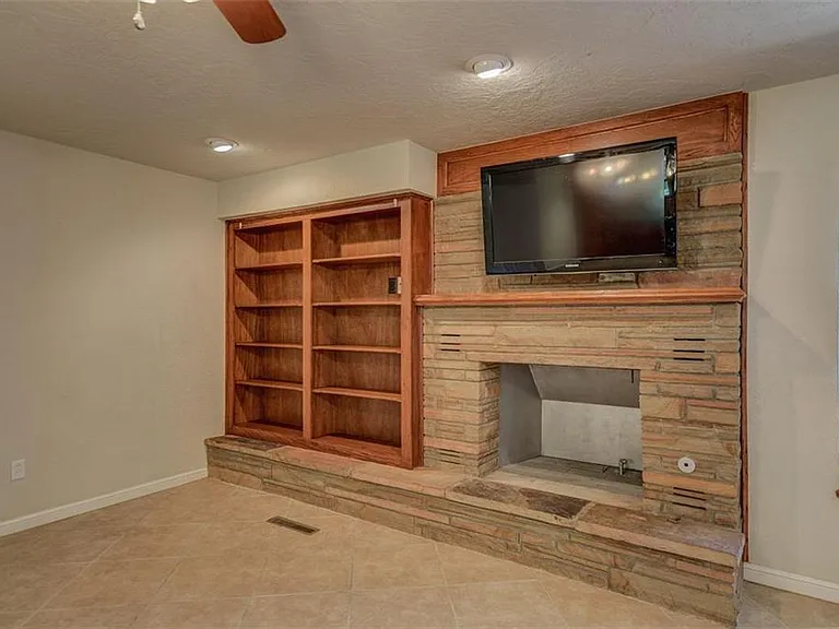 1515 Vine St — Photo 6