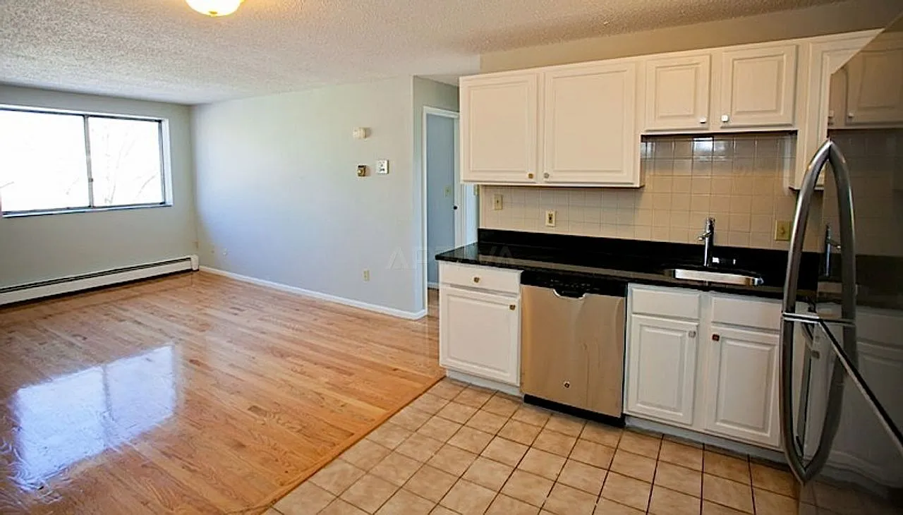 2 bed, $3,500 — Photo 4