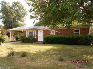 831 Mary James Ave, Thomasville, NC 27360