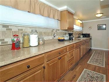 5th image of 2313 Lynnrose Dr