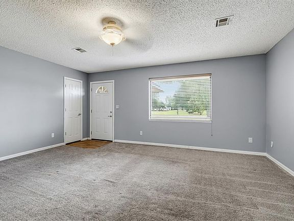 5th image of 419 N Noble Ave