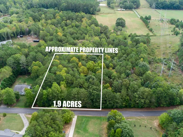 34 Crabtree Dr, Tunnel Hill, GA 30755