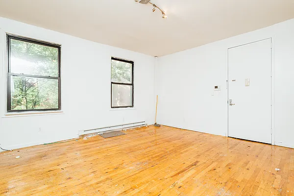 Rented by Nooklyn NYC LLC | media 28