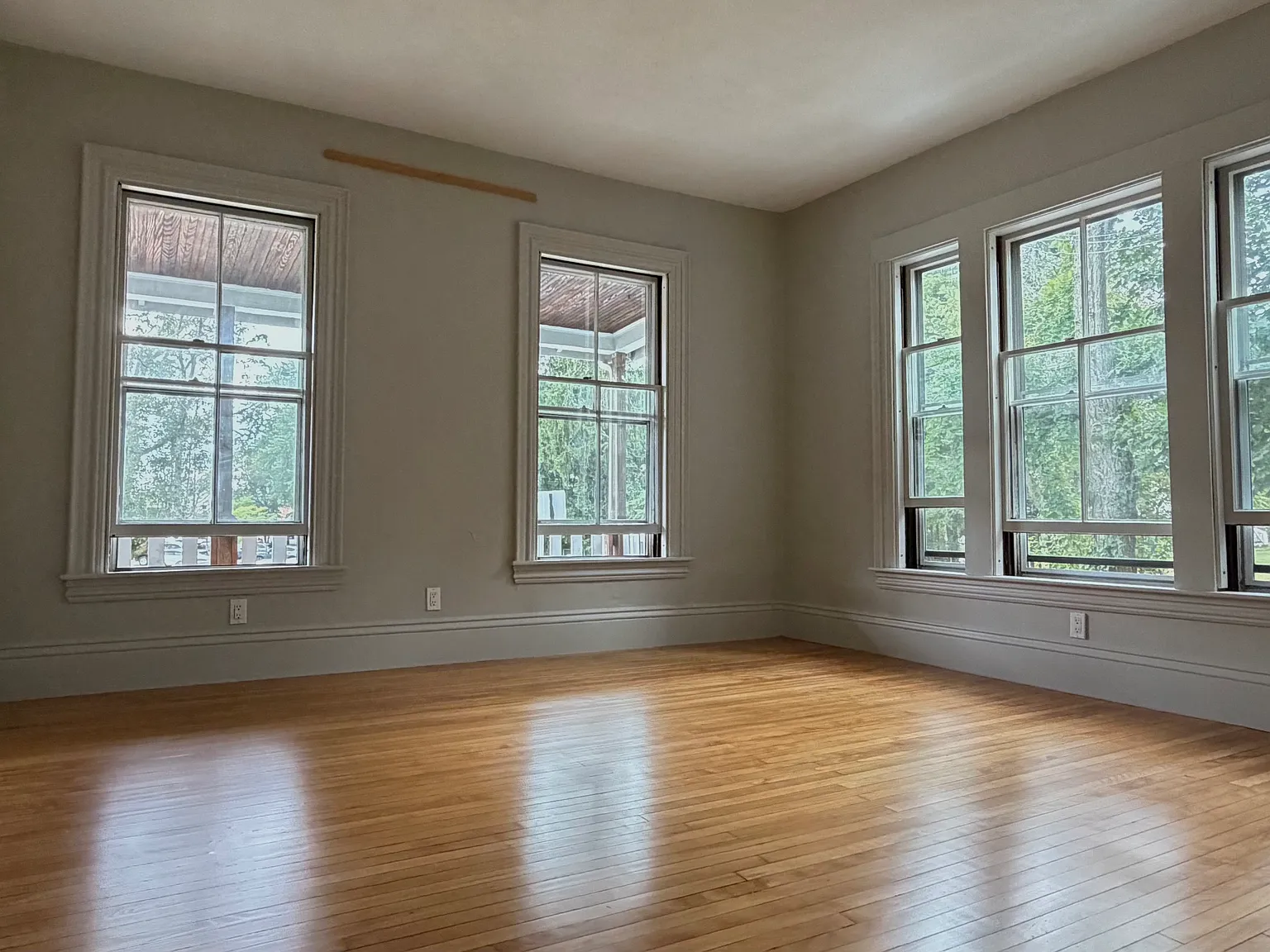 1 bed, 1100 sqft, $2,800 — Photo 2