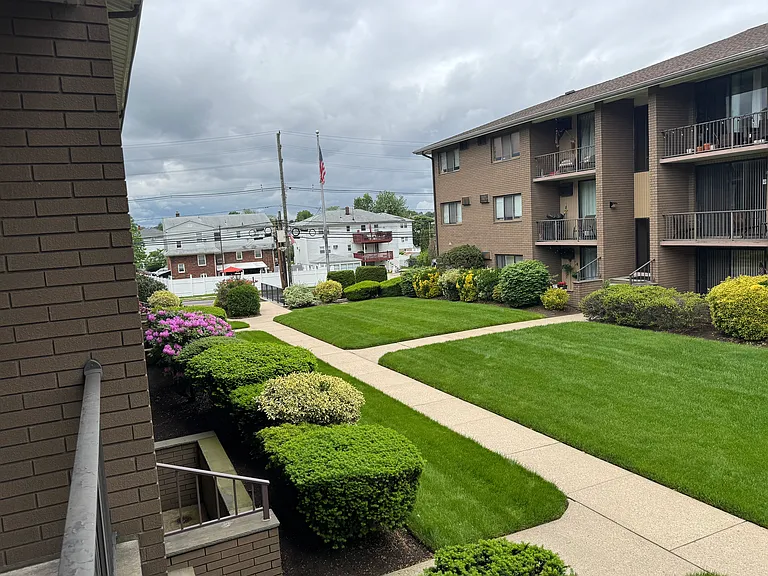 460B Liberty St #208 — Photo 12