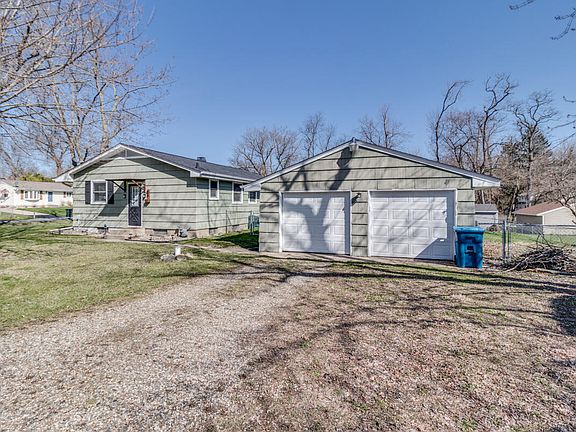 2nd image of 93 W Acacia Blvd