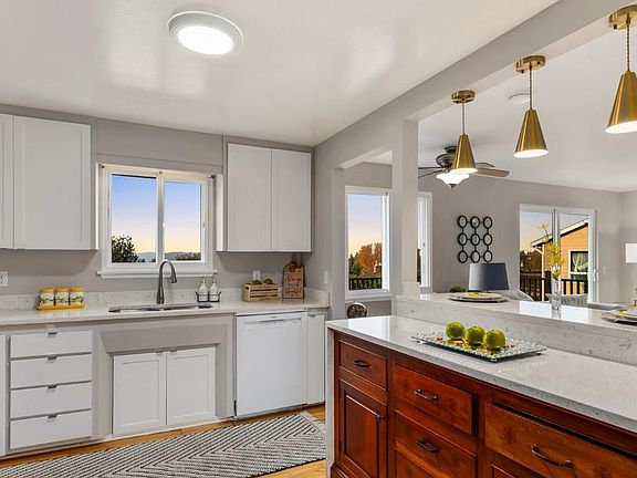 5th image of 20511 20th Ave S #A