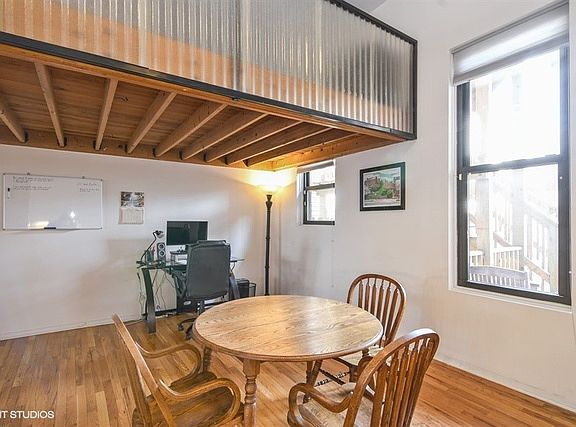5th image of 1819 N Sheffield Ave #1