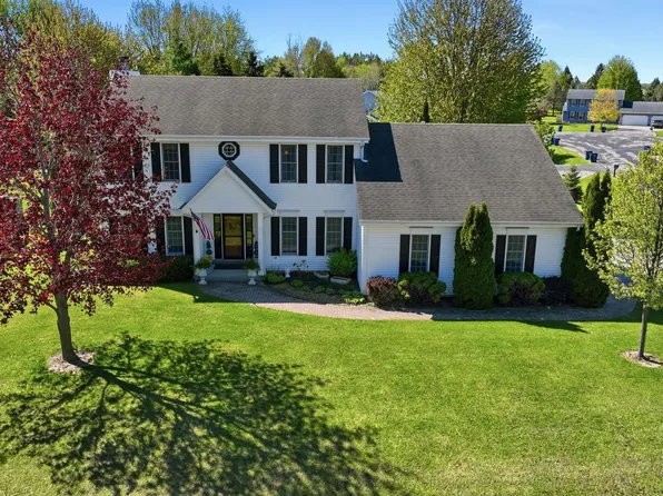 6852 Bellvue COURT, West Bend, WI 53090