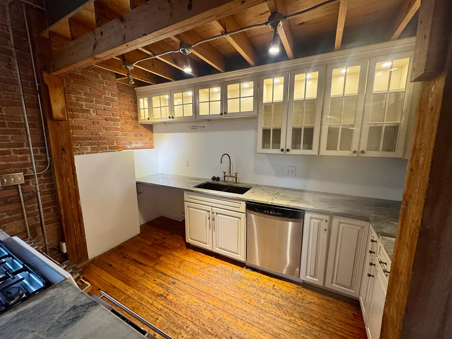 2 bed, 1626 sqft, $2,000 — Photo 2