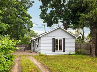 1061 Washington St, Traverse City, MI 49686
