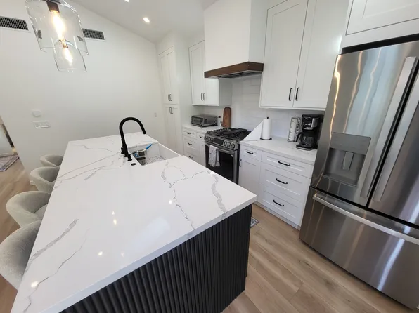 409 N Rancho Rd, Thousand Oaks, CA 91362