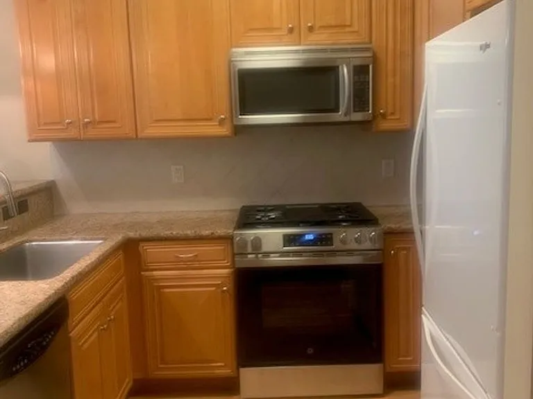 300 Laguna Honda Blvd — Photo 18