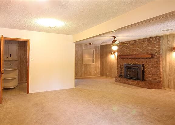 2nd image of 650 Westview Dr