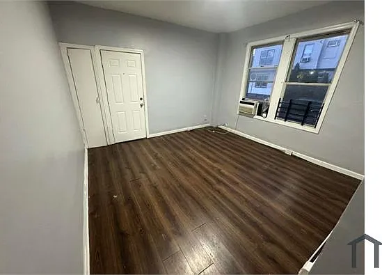 53 Tillinghast St #1L — Photo 5