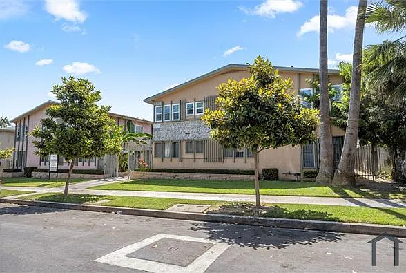2 bed, 775 sqft, $2,095 — Photo 2