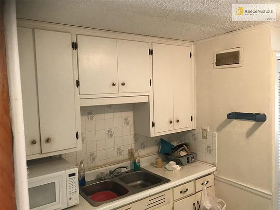 5th image of 4411 Wood Ave