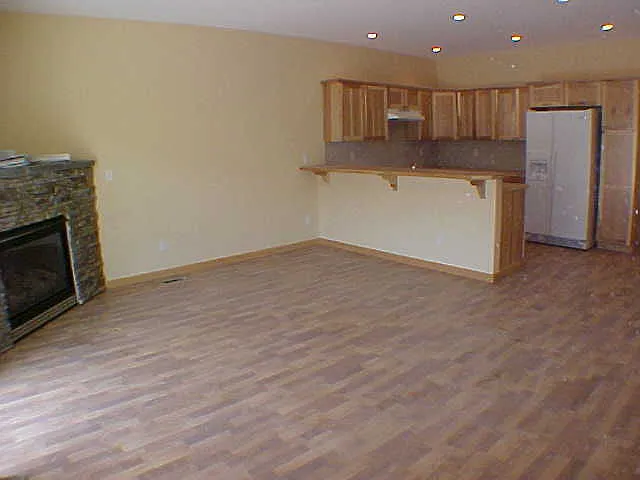 214 E Elcliff Rd — Photo 3