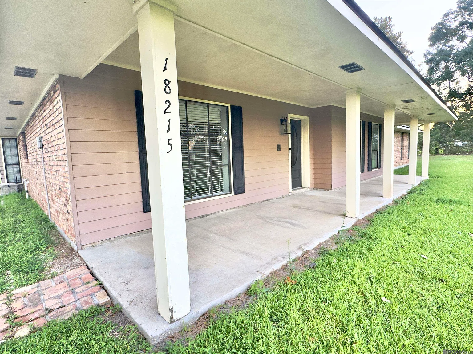 3 bed, 2485 sqft, $2,500 — Photo 2