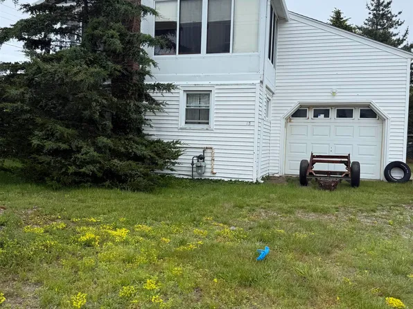 15 Portsmouth Avenue, Hampton, NH 03842